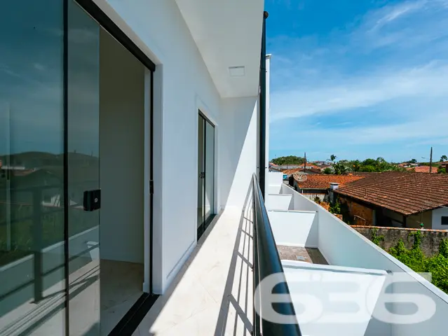 Sobrado com 1 suíte + 2 dormitórios no bairro Cost