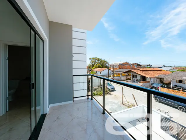 Sobrado com 1 suíte + 2 dormitórios no bairro Cost