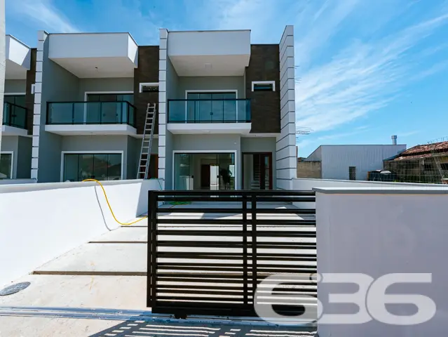 Sobrado com 1 suíte + 2 dormitórios no bairro Cost