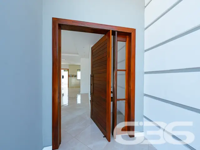 Sobrado com 1 suíte + 2 dormitórios no bairro Cost