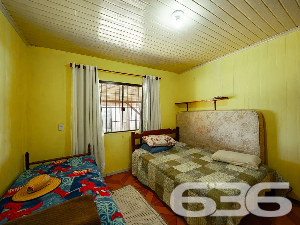 CASA COM VISTA PARA A LAGOA - BALNEÁRIO BARRA DO S