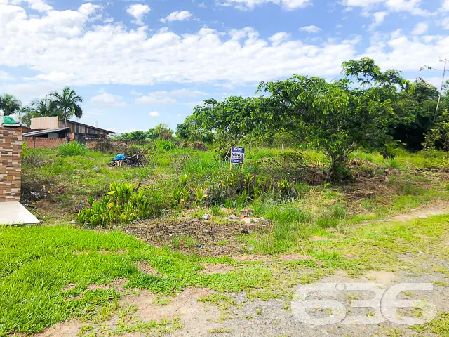 AMPLO TERRENO À VENDA NO BAIRRO PARANAGUAMIRIM
Es