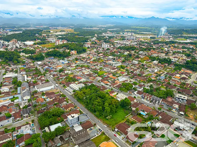 OPORTUNIDADE DE TERRENO NO BAIRRO BOM RETIRO
Este