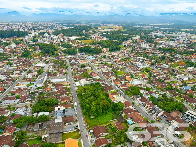 OPORTUNIDADE DE TERRENO NO BAIRRO BOM RETIRO
Este