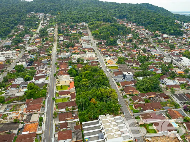 OPORTUNIDADE DE TERRENO NO BAIRRO BOM RETIRO
Este