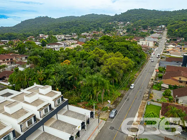 OPORTUNIDADE DE TERRENO NO BAIRRO BOM RETIRO
Este