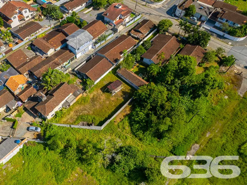 AMPLO TERRENO NO BAIRRO BUCAREIN - ESTUDA PERMUTA