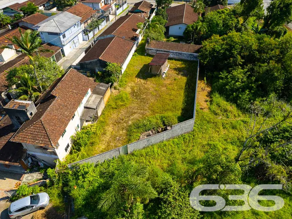 AMPLO TERRENO NO BAIRRO BUCAREIN - ESTUDA PERMUTA