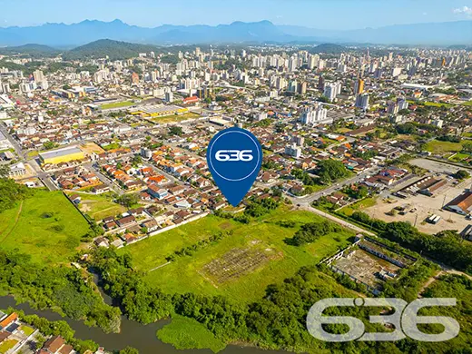 AMPLO TERRENO NO BAIRRO BUCAREIN - ESTUDA PERMUTA