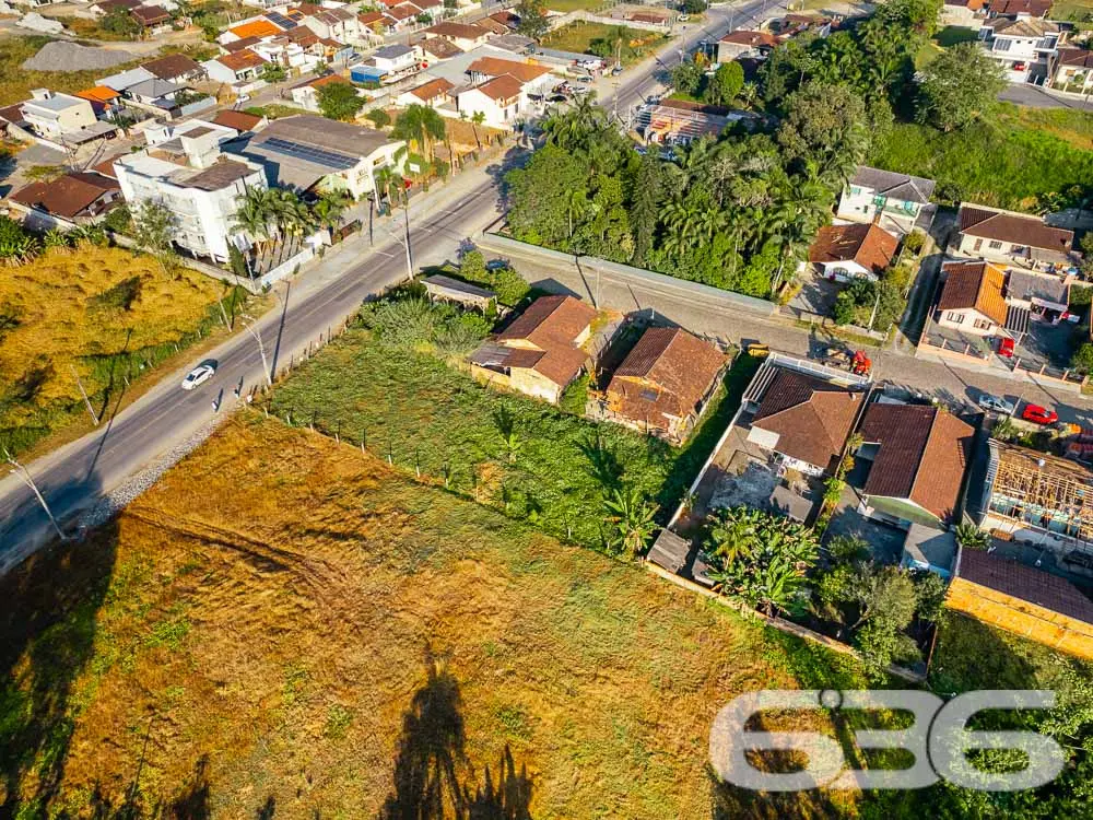 AMPLO TERRENO À VENDA NO BAIRRO NOVA BRASÍLIA

Ate