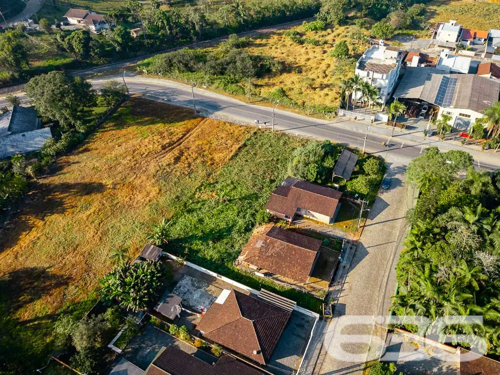 AMPLO TERRENO À VENDA NO BAIRRO NOVA BRASÍLIA

Ate