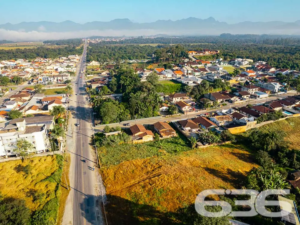 AMPLO TERRENO À VENDA NO BAIRRO NOVA BRASÍLIA

Ate