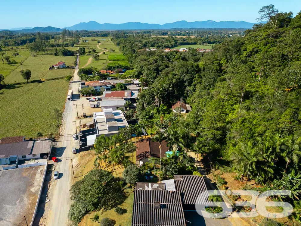 OPORTUNIDADE DE TERRENO À VENDA NO CENTRO DE PIRAB