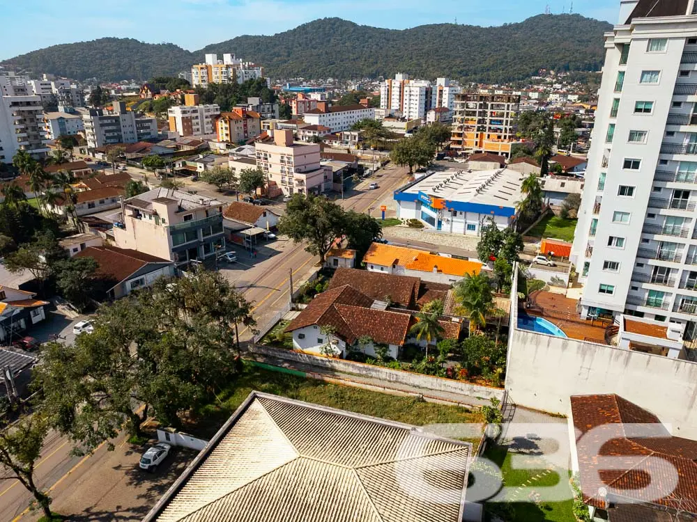TERRENO À VENDA EM EXCELENTE LOCALIZAÇÃO NO BAIRRO