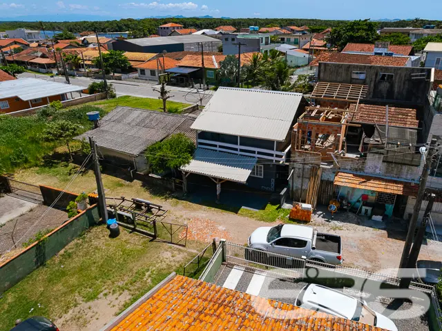 IMÓVEL NO CENTRO DE BALNEÁRIO BARRA DO SUL – ESPAÇ
