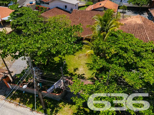 VENDE-SE RESIDÊNCIA COM SUÍTE + 2 DORMITÓRIOS NO C