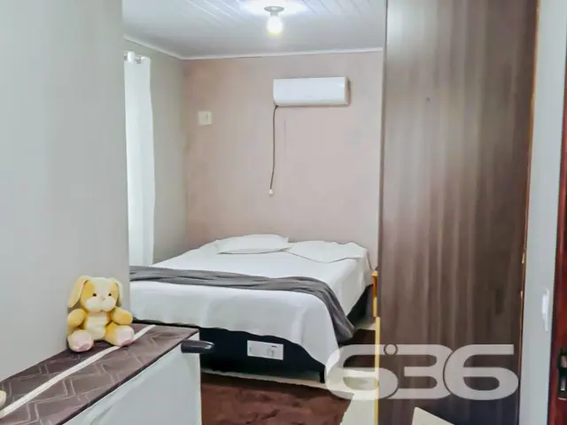 SOBRADO MOBILIADO À VENDA NO CENTRO DE BALNEÁRIO B