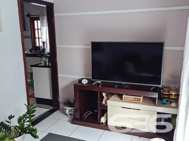 SOBRADO MOBILIADO À VENDA NO CENTRO DE BALNEÁRIO B