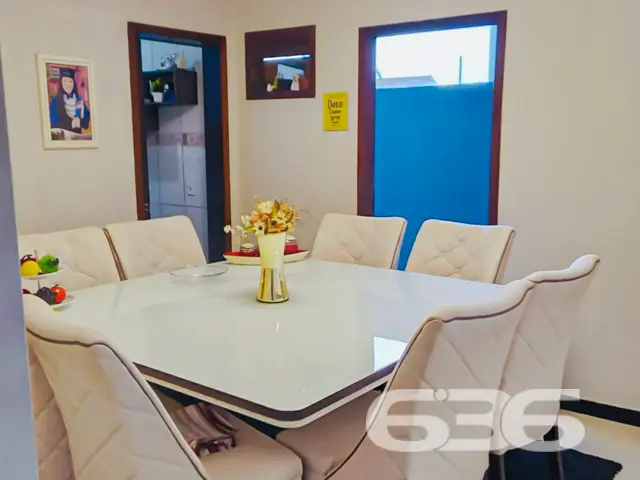 SOBRADO MOBILIADO À VENDA NO CENTRO DE BALNEÁRIO B
