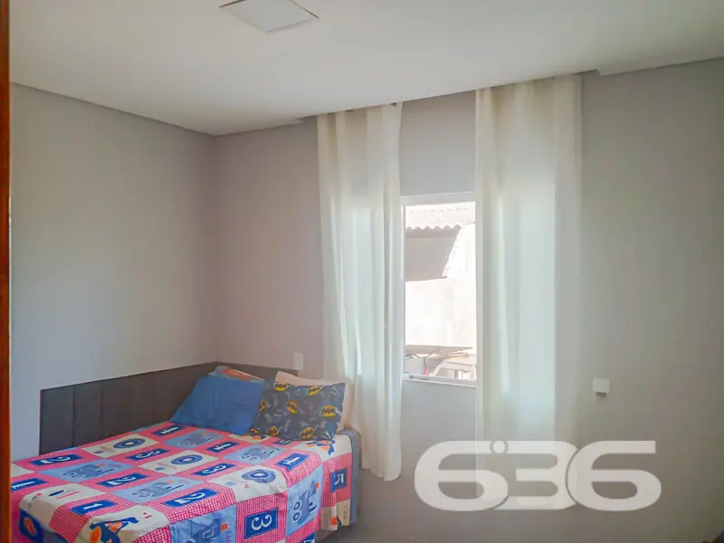 Residência térrea nova à venda no Centro de Balneá