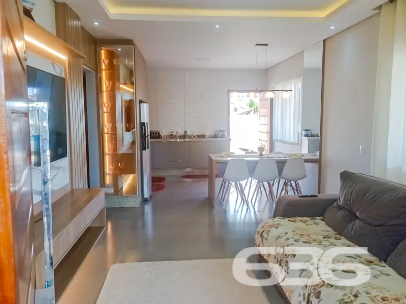 Residência térrea nova à venda no Centro de Balneá