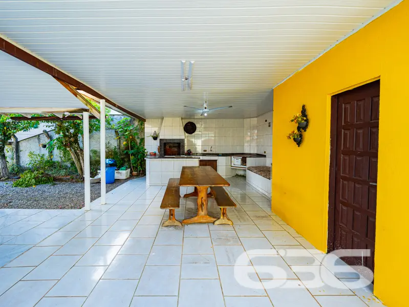 Casa térrea mobiliada à venda em Balneário Barra d