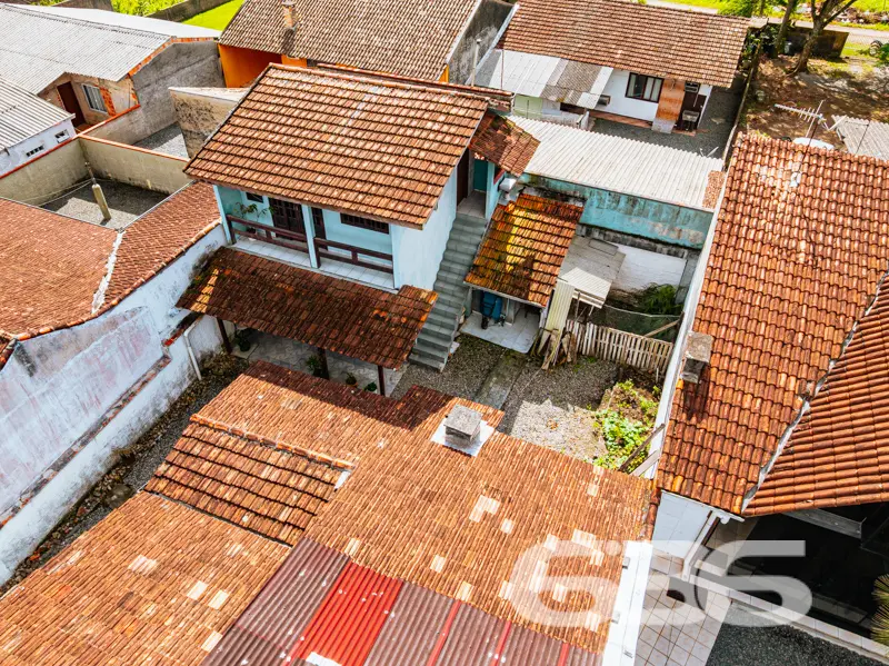 Oportunidade no litoral norte de SC! Ampla residên