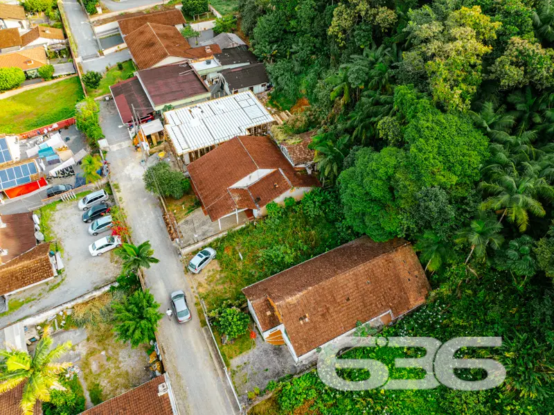 Terreno com 1.460m² à venda no bairro Glória em Jo