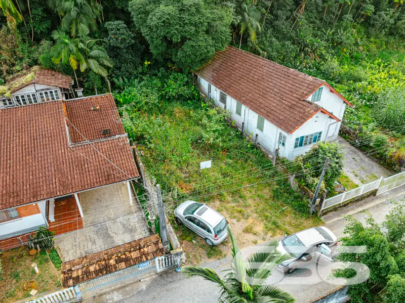 Terreno com 1.460m² à venda no bairro Glória em Jo