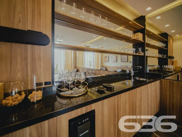 APARTAMENTO COM SUÍTE MASTER E MAIS 3 SUÍTES, NO B